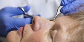 Patientin wird operiert